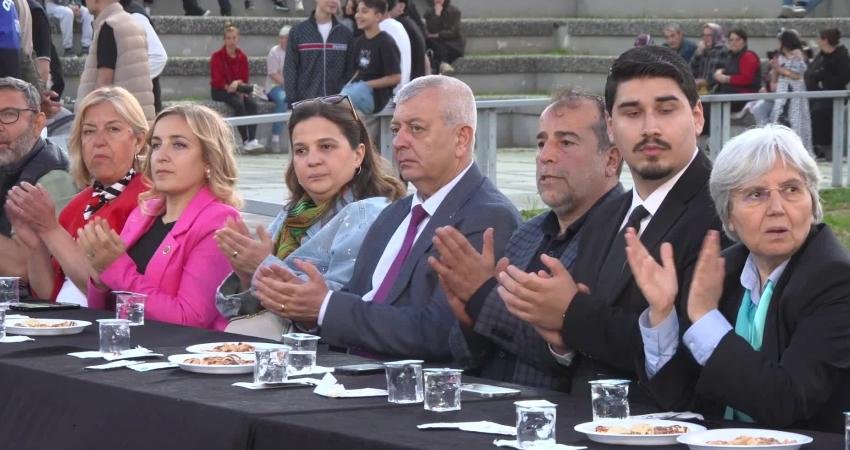 Osmangazi Belediyesi tarafından düzenlenen Hıdırellez Şenliği, Kamberler Parkı’nda yoğun katılımla