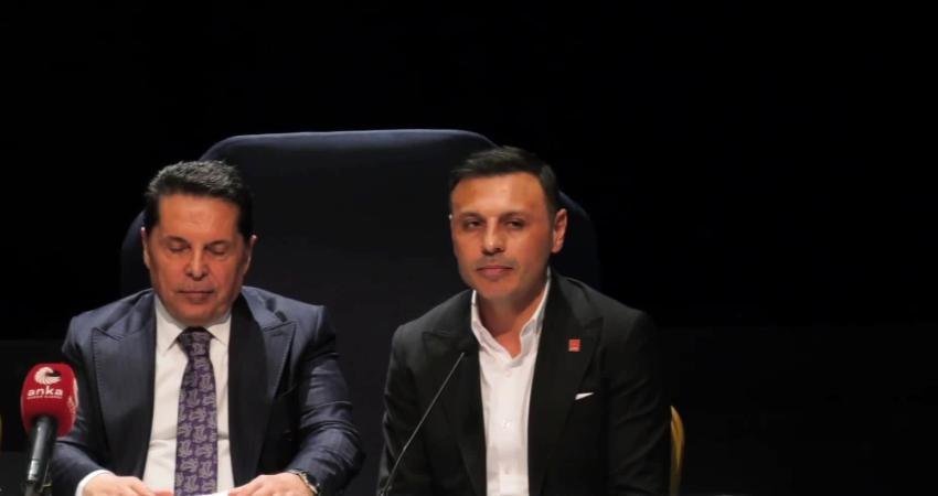  “Yerel Yönetimlerin Geleceği’ toplantısında konuşan CHP İstanbul İl Başkanı Özgür