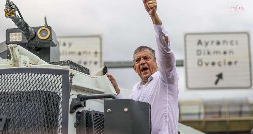 Özgür Özel, son yaşananlara ilişkin olarak, "Butlancılara akıl verenler hukuku