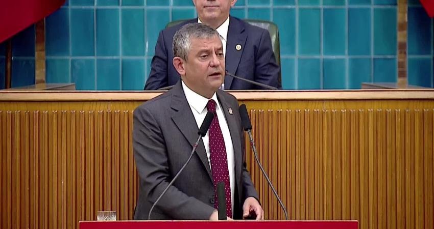 CHP Genel Başkanı Özgür Özel, partisinin grup toplantısında, Afyonkarahisar Belediye