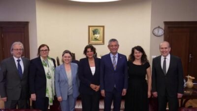 CHP Genel Başkanı Özgür Özel, EGP Eş Genel Başkanı Vula