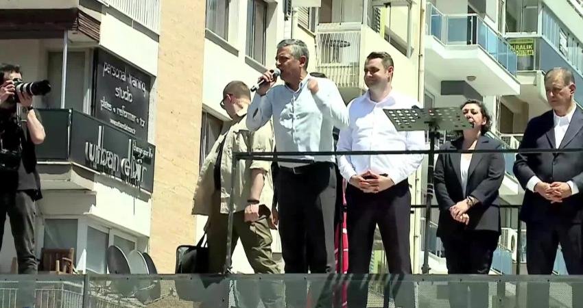 Özgür Özel, İzmir mitinginde, "Sana meydan okuyorum Erdoğan, biz kazanacağız,