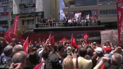 Özgür Özel, bugün Güvenpark’ta düzenlenen geniş katılımlı bayramlaşma programının ardından
