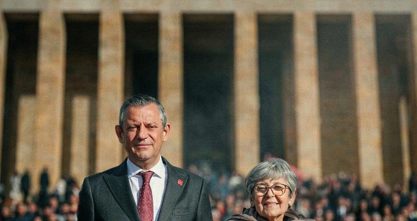 CHP Genel Başkanı Özgür Özel, "Anneler sadece evlat büyütmez… Vicdan