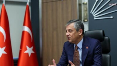 CHP Genel Başkanı Özgür Özel, Süper Lig'e yükselen Amedspor için tebrik