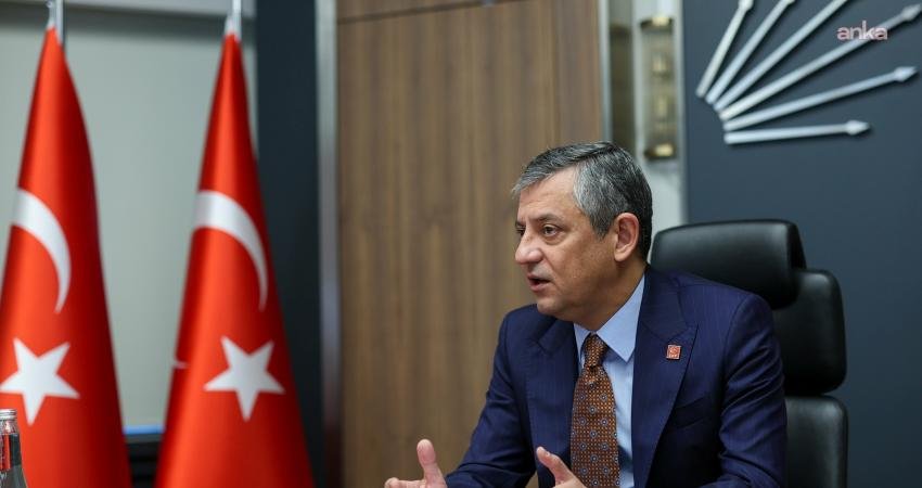 CHP Genel Başkanı Özgür Özel, Süper Lig'e yükselen Amedspor için tebrik