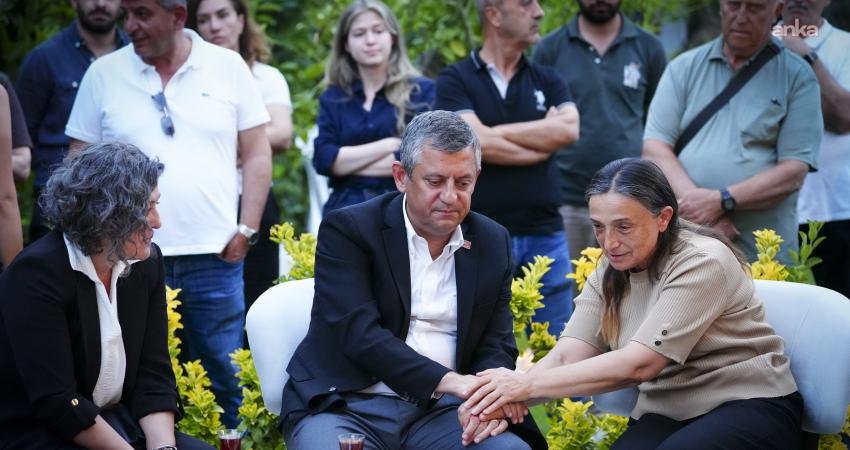 Özgür Özel, tutuklanan ve görevden uzaklaştırılan eski Güzelbahçe Belediye Başkanı