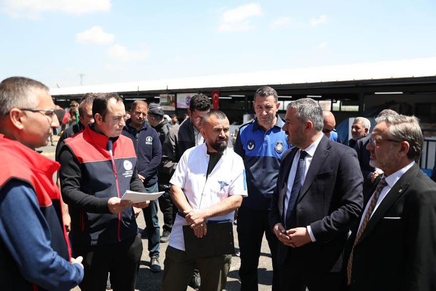 Pursaklar’da Kurban Bayramı öncesi kesim provası yapıldı Pursaklar Belediyesi, Kurban Bayramı hazırlıkları kapsamında Gümüşoluk Kurban Satış ve