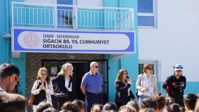 Seferihisar’da öğrencilerin afet bilincini artırmak amacıyla düzenlenen deprem ve tsunami