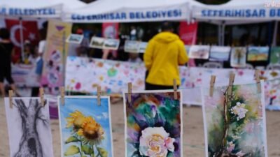 Seferihisar’da düzenlenen 2. Uluslararası Suluboya Festivali, dünyanın farklı ülkelerinden sanatçıları