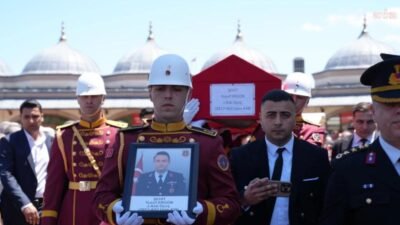 Ankara'nın Bala ilçesinde otoyolda otomobilin çarpması sonucu şehit olan Jandarma