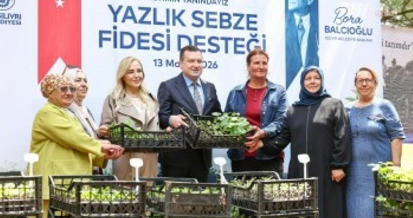 Silivri Belediye Başkanı Bora Balcıoğlu, TÜRAM'da kadın üreticilere yönelik düzenlenen fide
