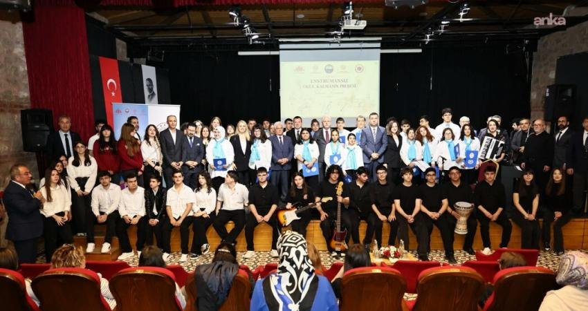 Silivri Belediye Başkanı Bora Balcıoğlu, İstanbul Valiliği’nin himayesinde yürütülen “Enstrümansız