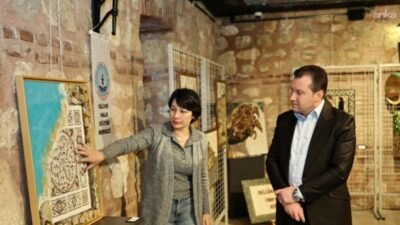 Silivri Belediye Başkanı Bora Balcıoğlu, Silivri Halk Eğitimi Merkezi mozaik kursiyelerinin