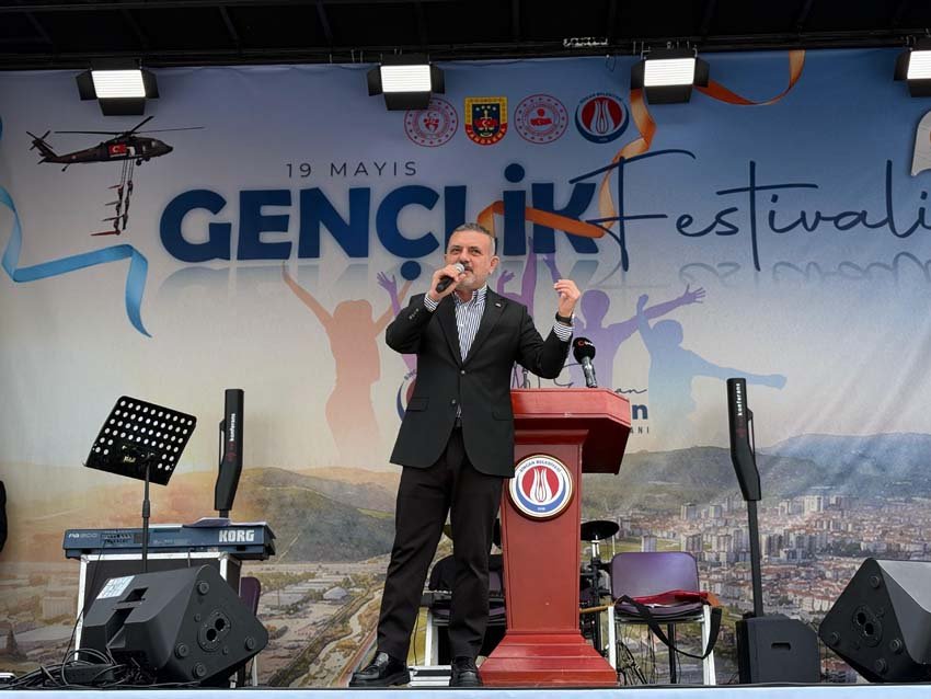 Sincan Belediyesi tarafından düzenlenen 19 Mayıs Gençlik Festivali’nde spor gösterileri,