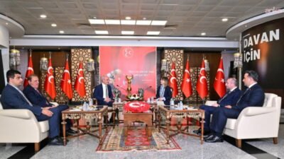 CHP Genel Merkezi heyeti, Kurban Bayramı dolayısıyla MHP Genel Merkezi'ne