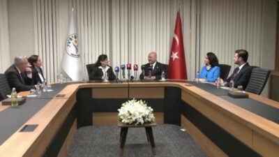 AK Parti heyeti, DEM Parti'nin bayramını kutladı. AK Parti Sivil