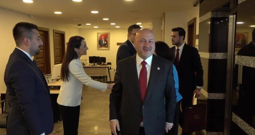 İYİ Parti Genel Başkan Yardımcısı Hüseyin Raşit Yılmaz, “Milletin cebinde