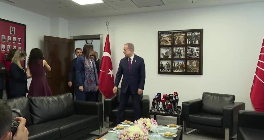 MHP heyeti, bayramlaşma programı kapsamında CHP Genel Merkez heyetini ziyaret