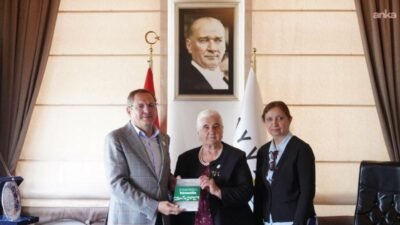 Ayvalık Belediye Başkanı Mesut Ergin'in, Teferiç Şenlikleri kapsamında ilçede ağırladığı