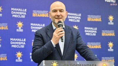AK Parti İstanbul Milletvekili Süleyman Soylu, gazetecinin grup toplantısında kendisine