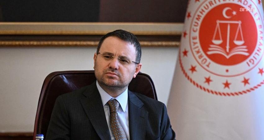 Adalet Bakanı Akın Gürlek, Trabzon’da Fenerbahçe kafilesini taşıyan otobüse yönelik