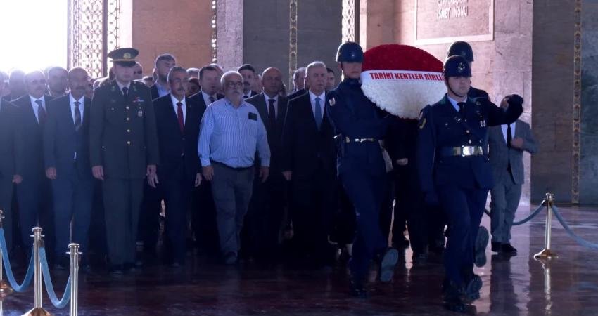 Tarihi Kentler Birliği üyeleri seçimin ardından Anıtkabir’i ziyaret etti Tarihi Kentler Birliği Meclisi toplantısının ardından, Tarihi Kentler Birliği Meclis