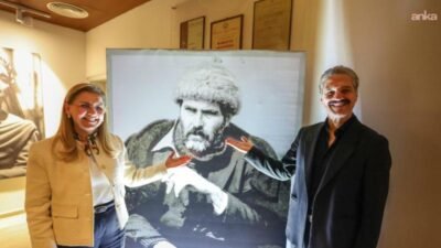 Bakırköy Belediye Tiyatroları (BBT), Tarık Akan’ın hayatını konu alan "Anne