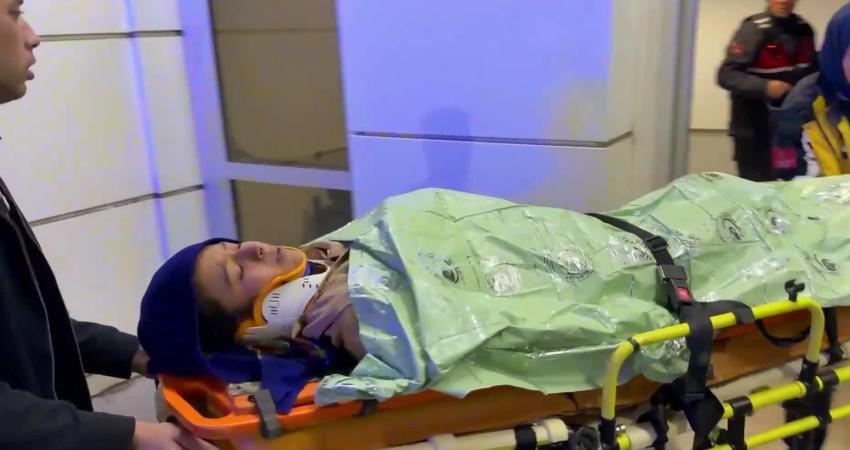 Aksaray’da tarım işçilerini taşıyan minibüsün tırla çarpıştığı trafik kazasında 3’ü