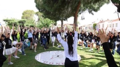 Çeşme Belediyesi ve Çeşme Vizyon Ofisinin ev sahipliğinde düzenlenen Tasarımcılar