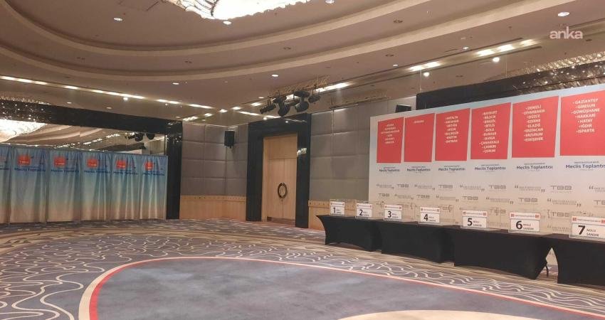 Türkiye Belediyeler Birliği (TBB) Meclisi'nde, başkan seçimi için oy verme