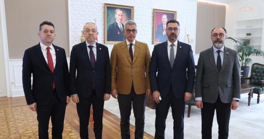 TEB Merkez Heyeti Başkanlık Divanı, Sağlık Bakanı Kemal Memişoğlu’nu ziyaret ederek,