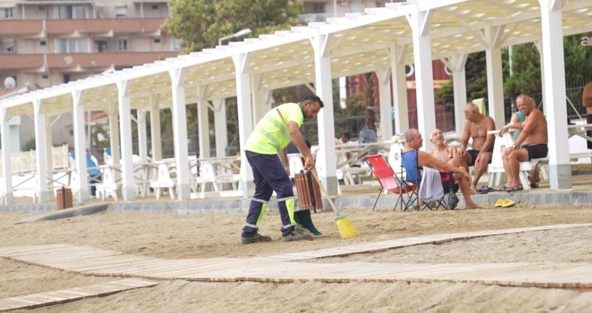 Tekirdağ Büyükşehir Belediyesi, bayram ve yaz sezonu öncesi sahillerden mezarlıklara,