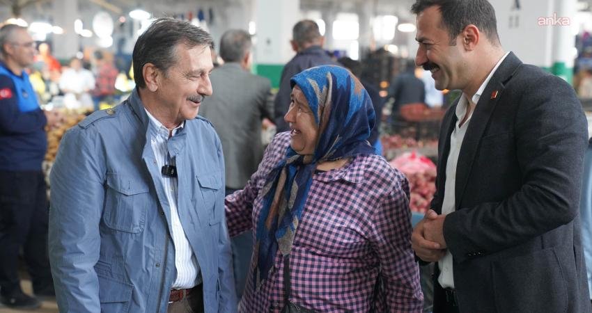Tepebaşı Belediye Başkanı Ataç: “Bayram sevinci, geçim sıkıntısının gölgesinde kalıyor” Tepebaşı Belediye Başkanı Ahmet Ataç, Kurban Bayramı öncesinde yaptığı pazar