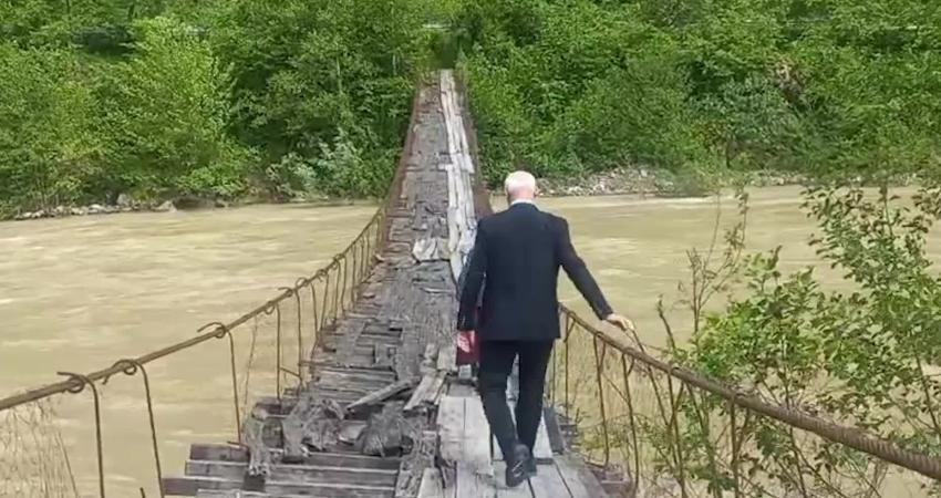 Giresun’un Tirebolu ilçesine bağlı Dokuzkonak Köyü’nde bulunan ve üç mahallenin