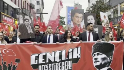 Trabzon’da CHP Gençlik Kolları tarafından organize edilen gençlik korteji, 19