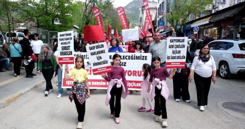 Tunceli'de 1 Mayıs Emek ve Dayanışma Günü mitinginde konuşan DİSK’e