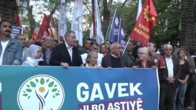 DEM Parti Eş Genel Başkanı Tuncer Bakırhan, partisinin düzenlediği "Barış