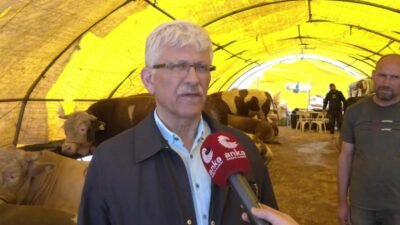  Türk Veteriner Hekimleri Birliği Başkanı Ali Eroğlu, Keçiören Hayvan Pazarı’nda