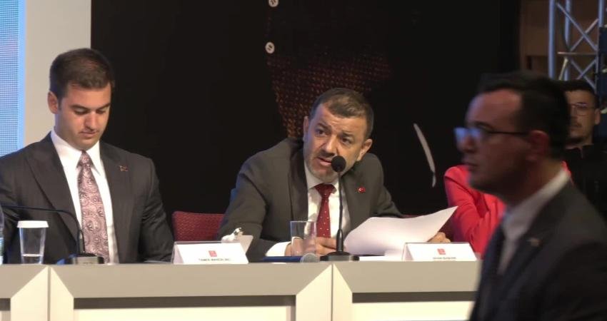Türkiye Belediyeler Birliği (TBB) Başkanı seçilen Mersin Büyükşehir Belediye Başkanı Vahap