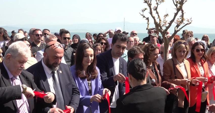 Tuzla Belediyesi, Yeşil Kıyı Parkı'nı kapsamlı yenileme çalışmalarının ardından Anneler