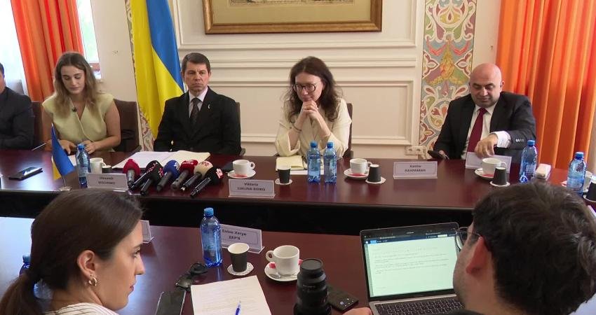 Ukrayna Dışişleri Bakan Yardımcısı Mischenko: Ukrayna hiçbir zaman Türkiye’ye ait herhangi bir şeyi hedef belirlemez Ukrayna Dışişleri Bakan Yardımcısı Olexandr Mischenko, Batılı ülkelerinin Ukrayna'ya desteklerinin