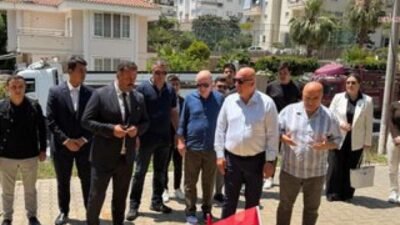 Zafer Partisi Genel Başkanı Ümit Özdağ, hayatını kaybeden Zafer Partisi