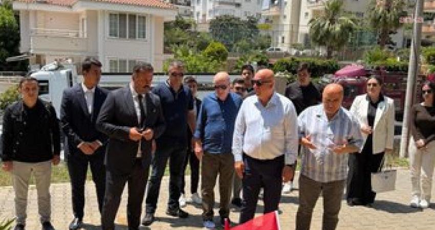 Zafer Partisi Genel Başkanı Ümit Özdağ, hayatını kaybeden Zafer Partisi