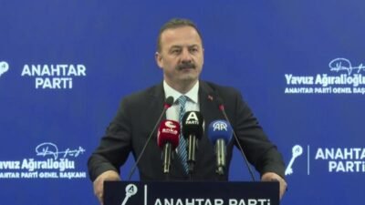 Anahtar Parti Genel Başkanı Yavuz Ağıralioğlu, "Anahtar Parti seçim otobüsüne