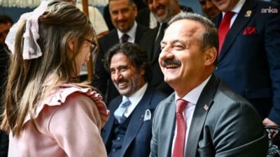 Anahtar Parti Genel Başkanı Yavuz Ağıralioğlu, partisinin bayramlaşma programında, "Bayramdan