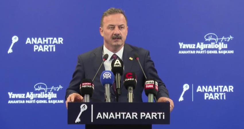Anahtar Parti Genel Başkanı Yavuz Ağıralioğlu, MHP Genel Başkanı Devlet