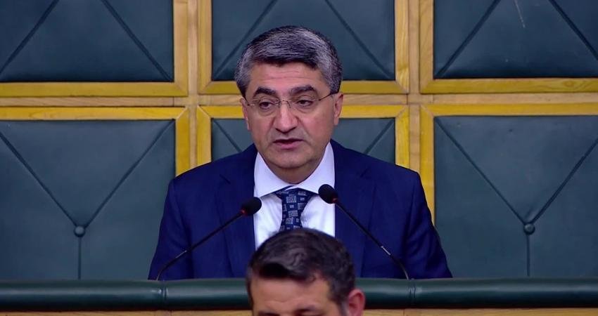 Saadet Partisi Genel Başkanı Mahmut Arıkan, "Bir taraftan İmralı’ya statüyü