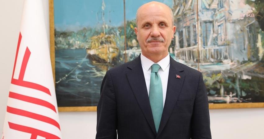 Yükseköğretim Kurulu (YÖK) Başkanı Erol Özvar başkanlığında çok sayıda rektörden