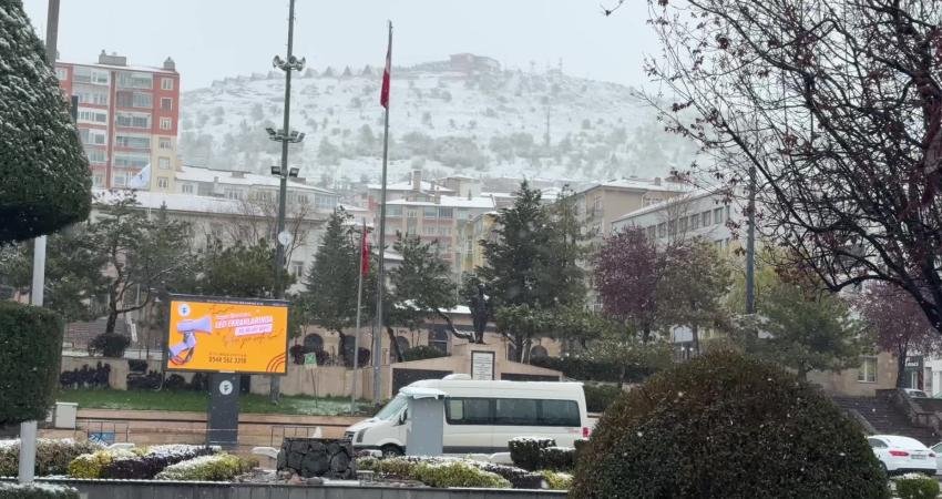 Yozgat’ta bir süredir mevsim normallerinin üzerinde hissedilen hava sıcaklığı 1